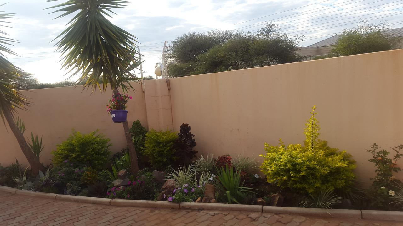 Tintech Bed & Breakfast Francistown Exterior foto
