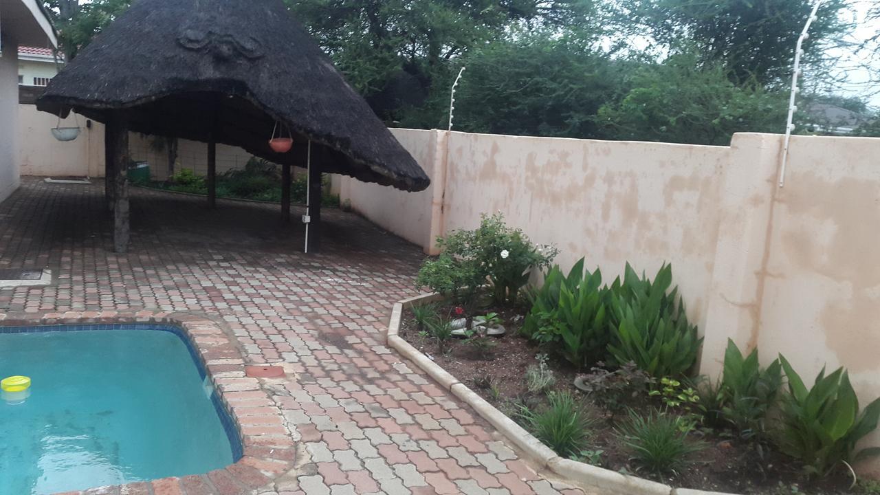 Tintech Bed & Breakfast Francistown Exterior foto