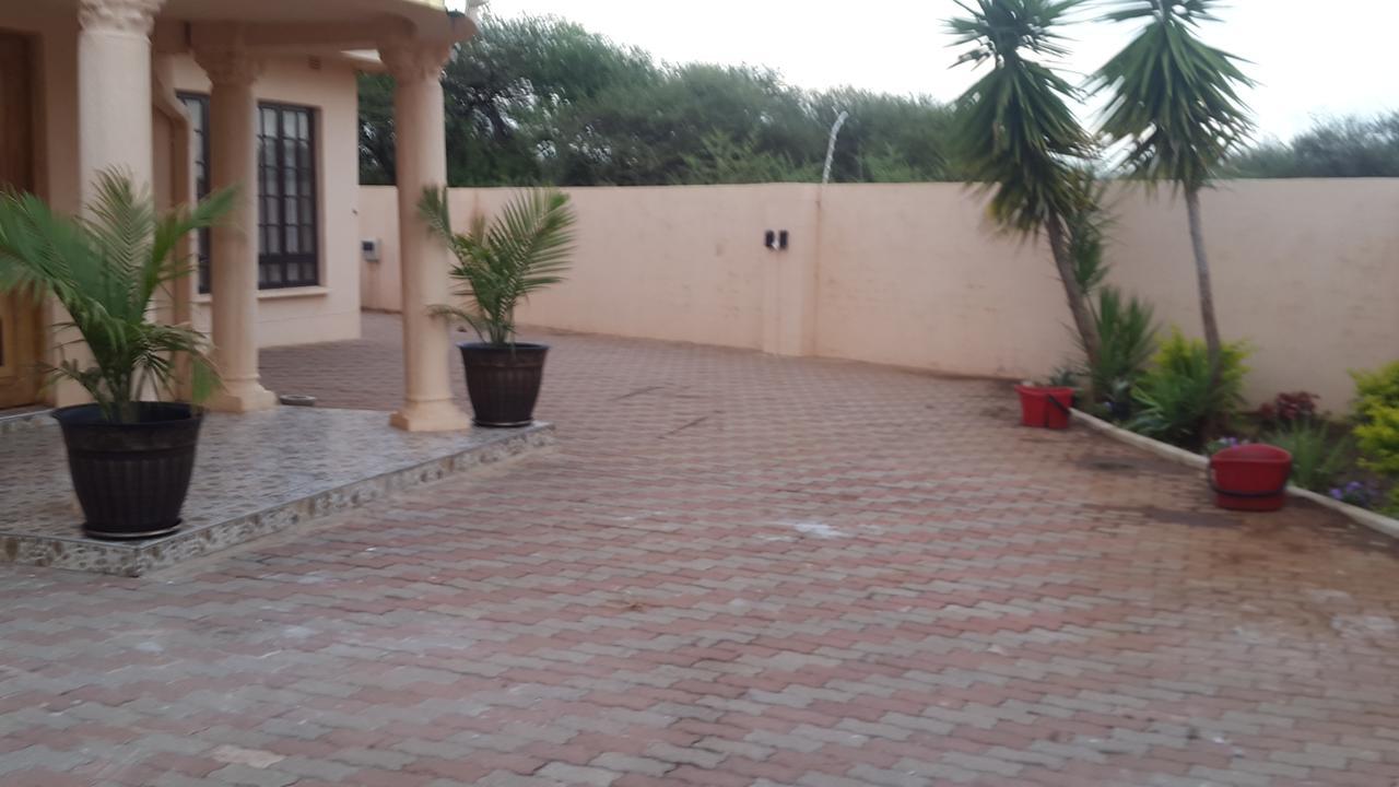 Tintech Bed & Breakfast Francistown Exterior foto